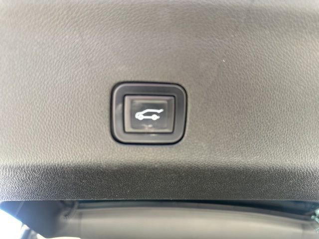 Used 2022 Cadillac Escalade Premium Luxury Platinum image 36