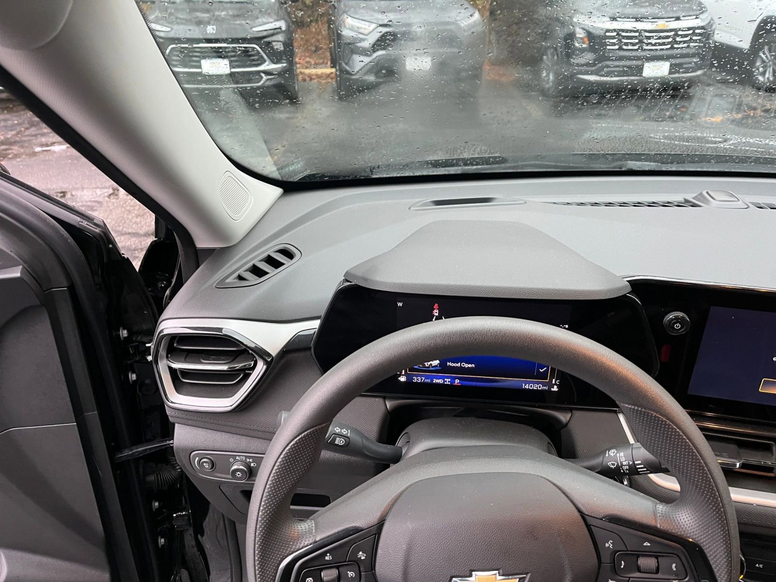 Used 2025 Chevrolet TrailBlazer LT w/ Driver Confidence Package image 28