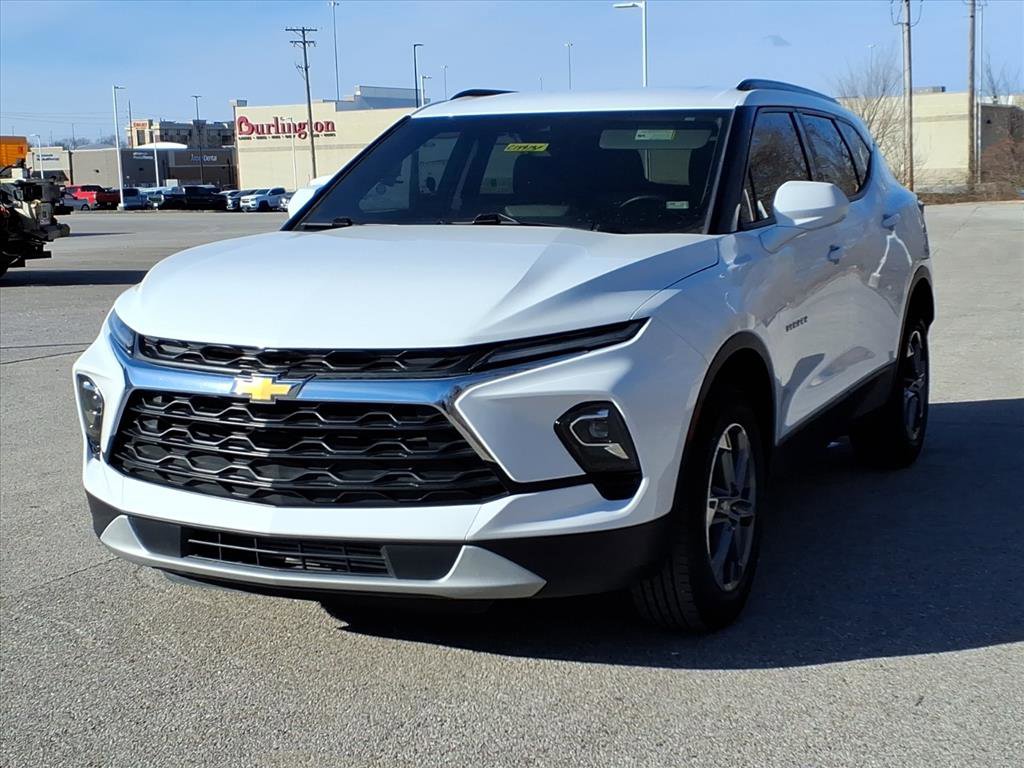 Used 2023 Chevrolet Blazer LT w/ Convenience Package image 2