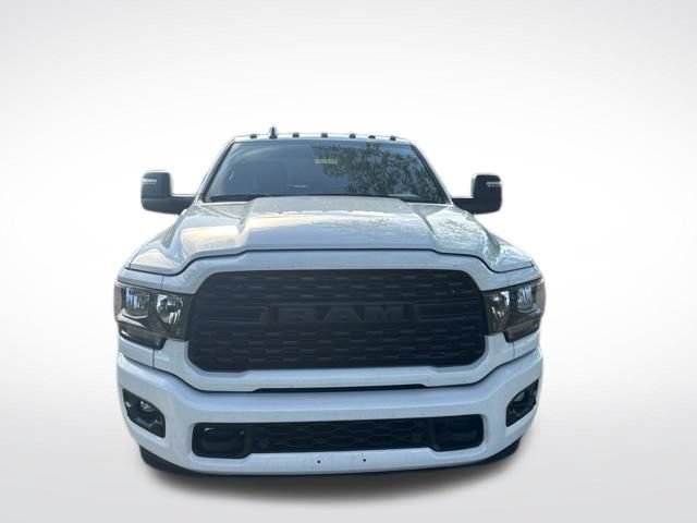Used 2024 RAM 3500 Big Horn w/ Night Edition AWD/4WD image 8