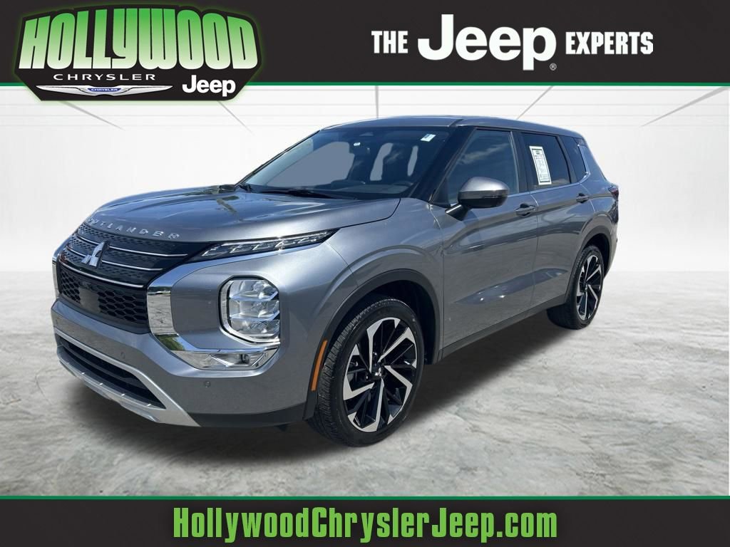 Used 2024 Mitsubishi Outlander SE