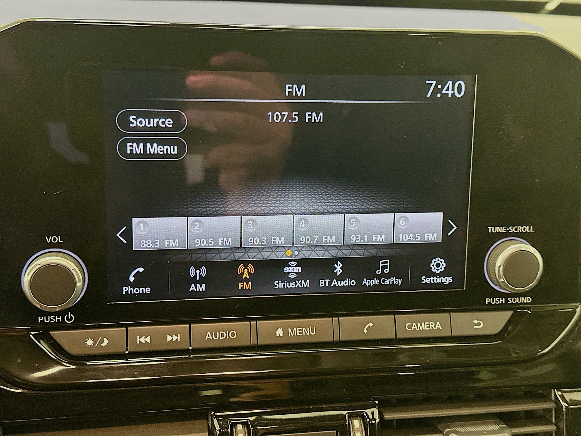 Used 2024 Nissan Pathfinder SV image 21