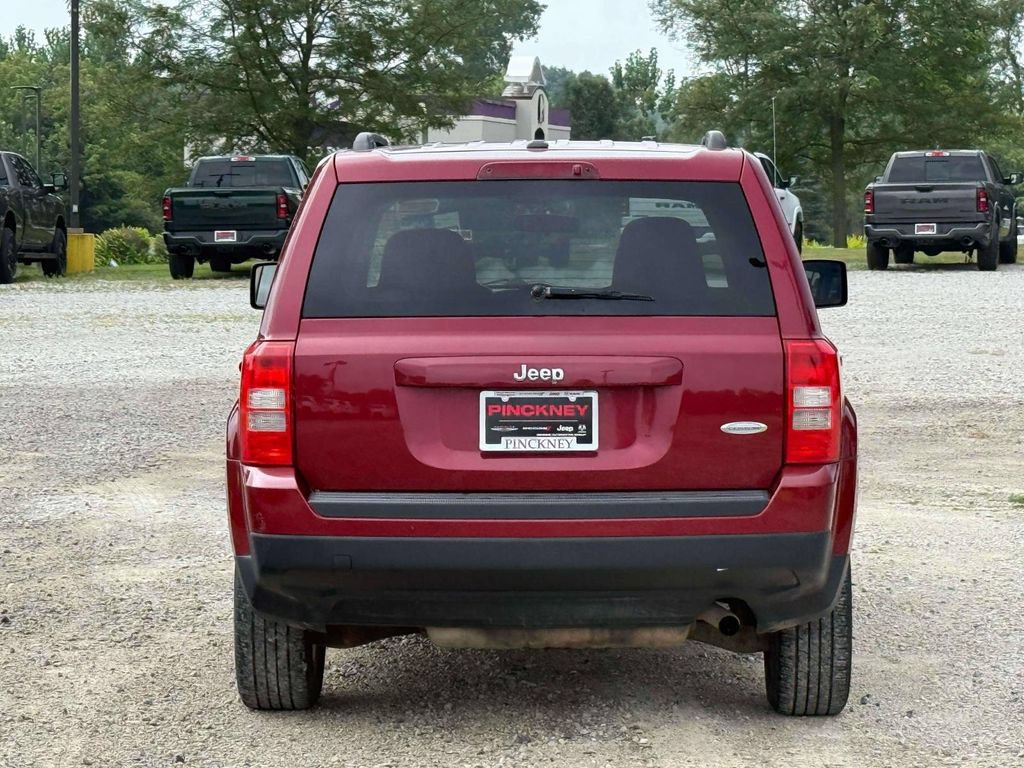 Used 2015 Jeep Patriot Latitude FWD image 8