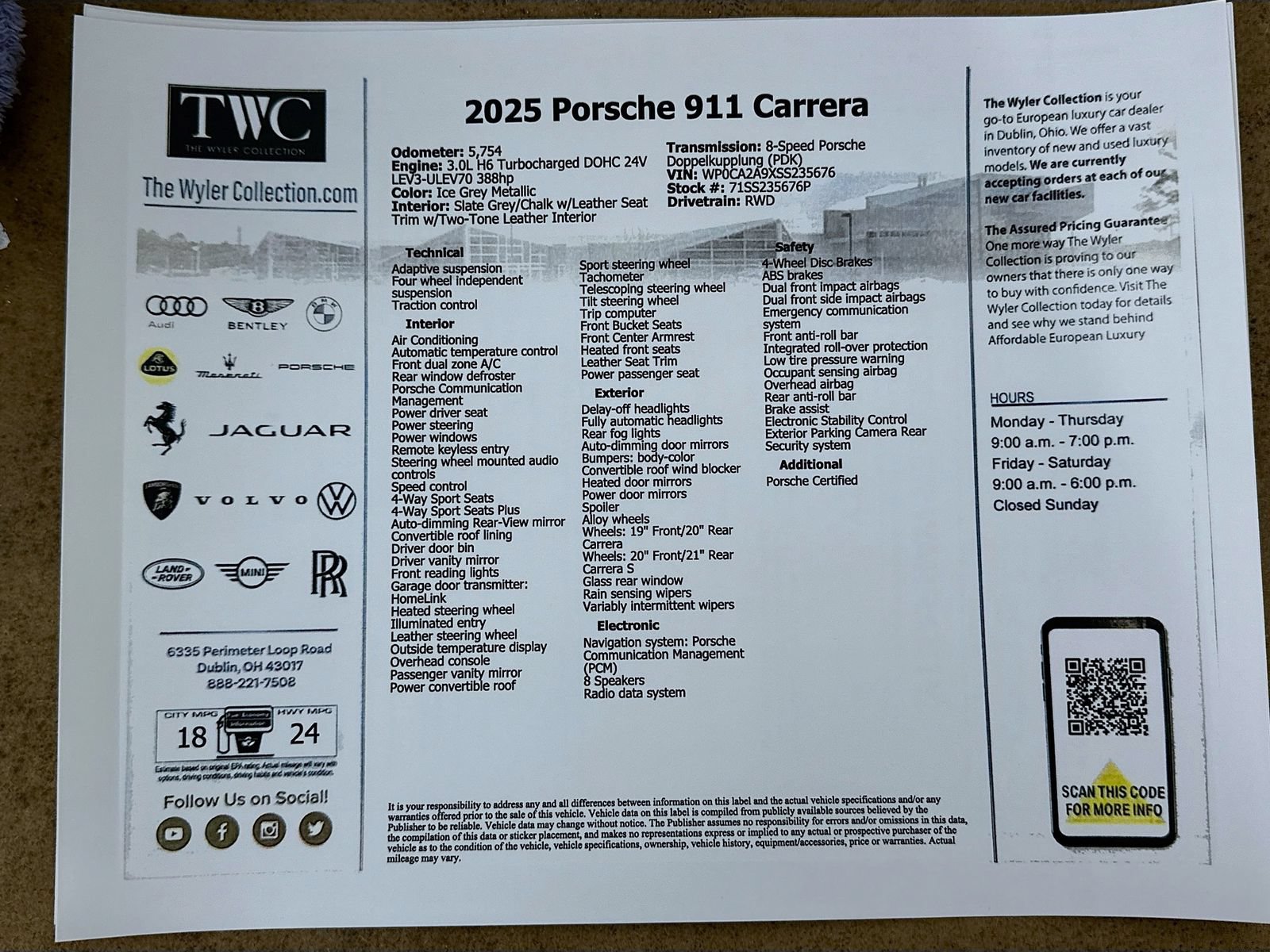 Used 2025 Porsche 911 Carrera w/ Premium Package RWD image 40