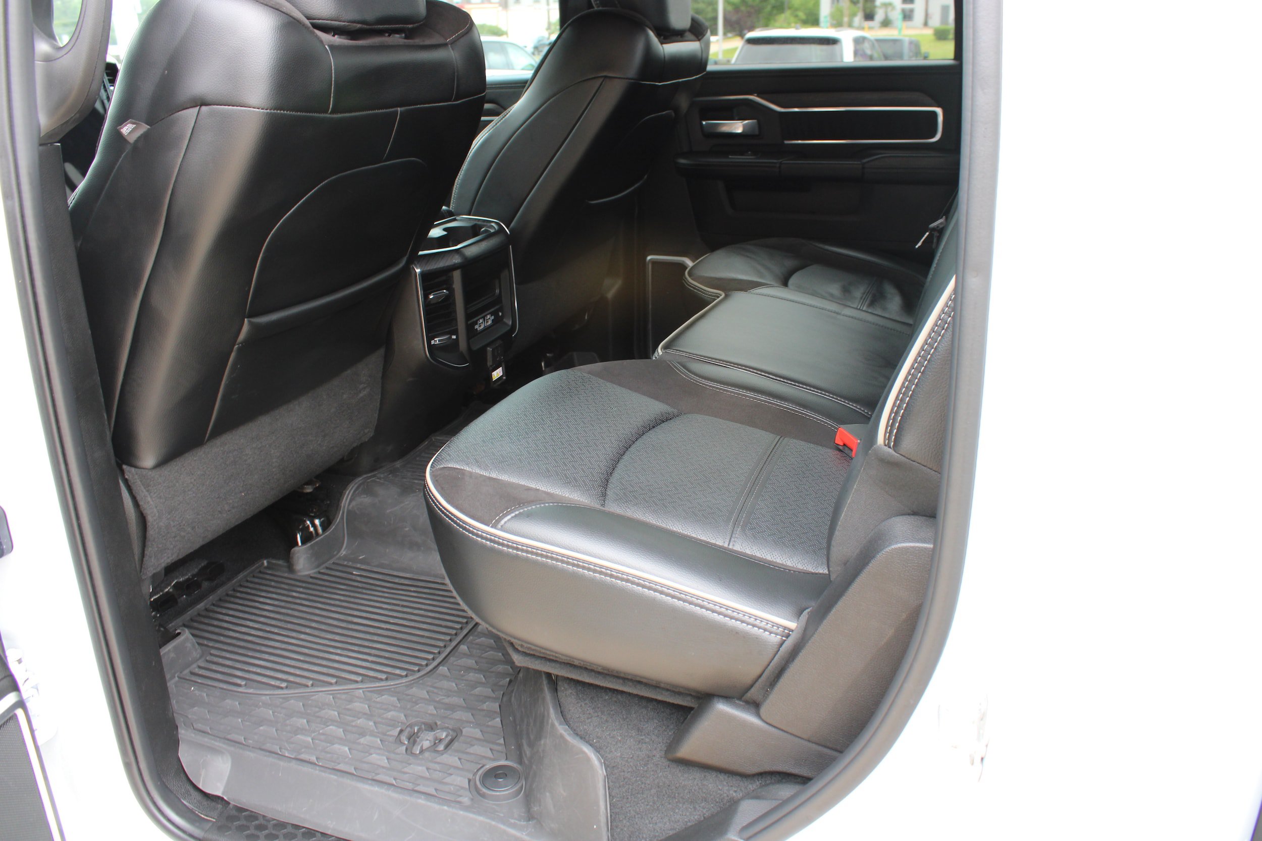 Certified 2023 RAM 3500 Laramie AWD/4WD image 19
