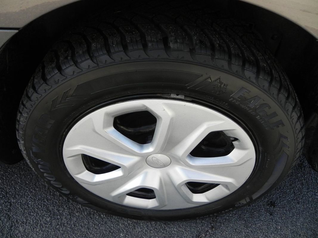 Used 2017 Ford Taurus Police Interceptor image 8