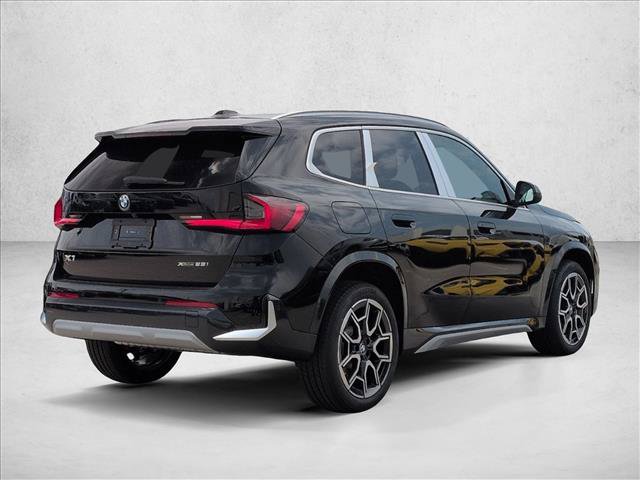New 2026 BMW X1 xDrive28i w/ Technology Package AWD/4WD image 2