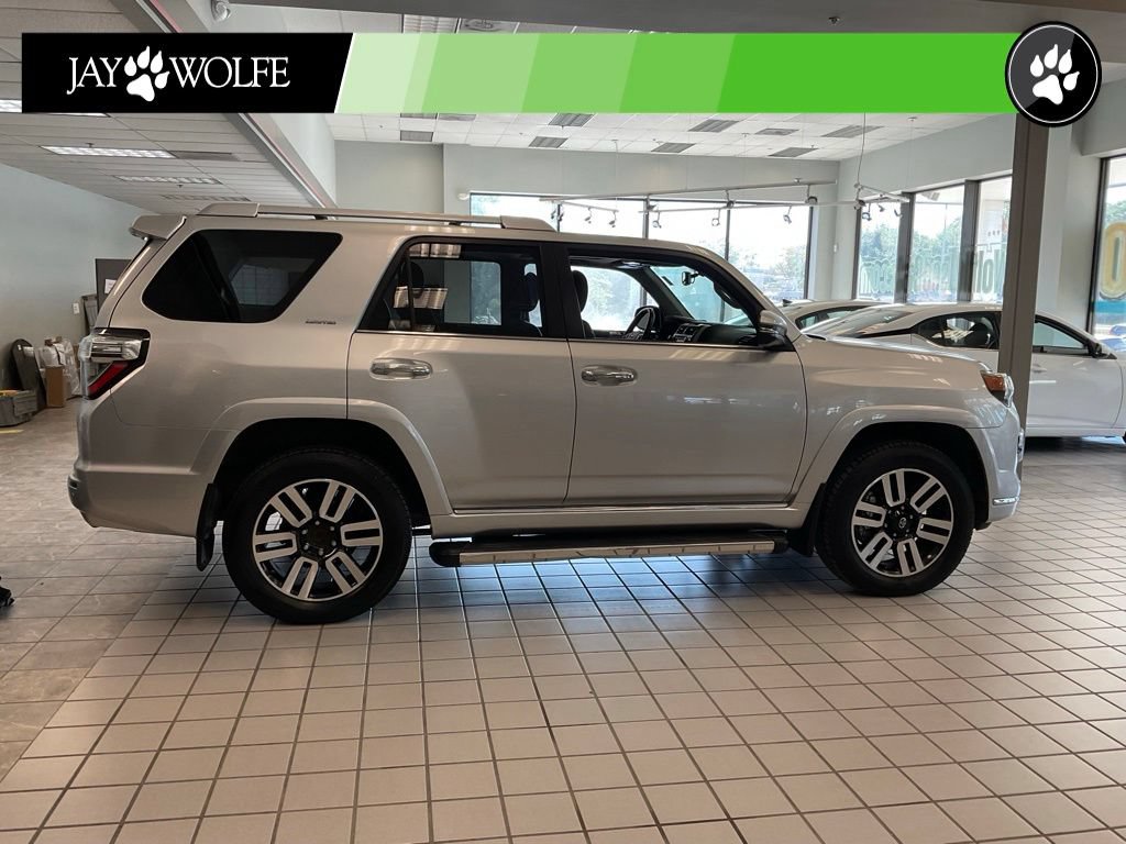 Used 2016 Toyota 4Runner Limited AWD/4WD image 5
