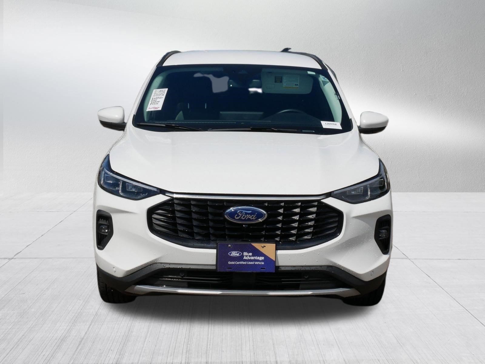 Certified 2024 Ford Escape Platinum AWD/4WD image 2