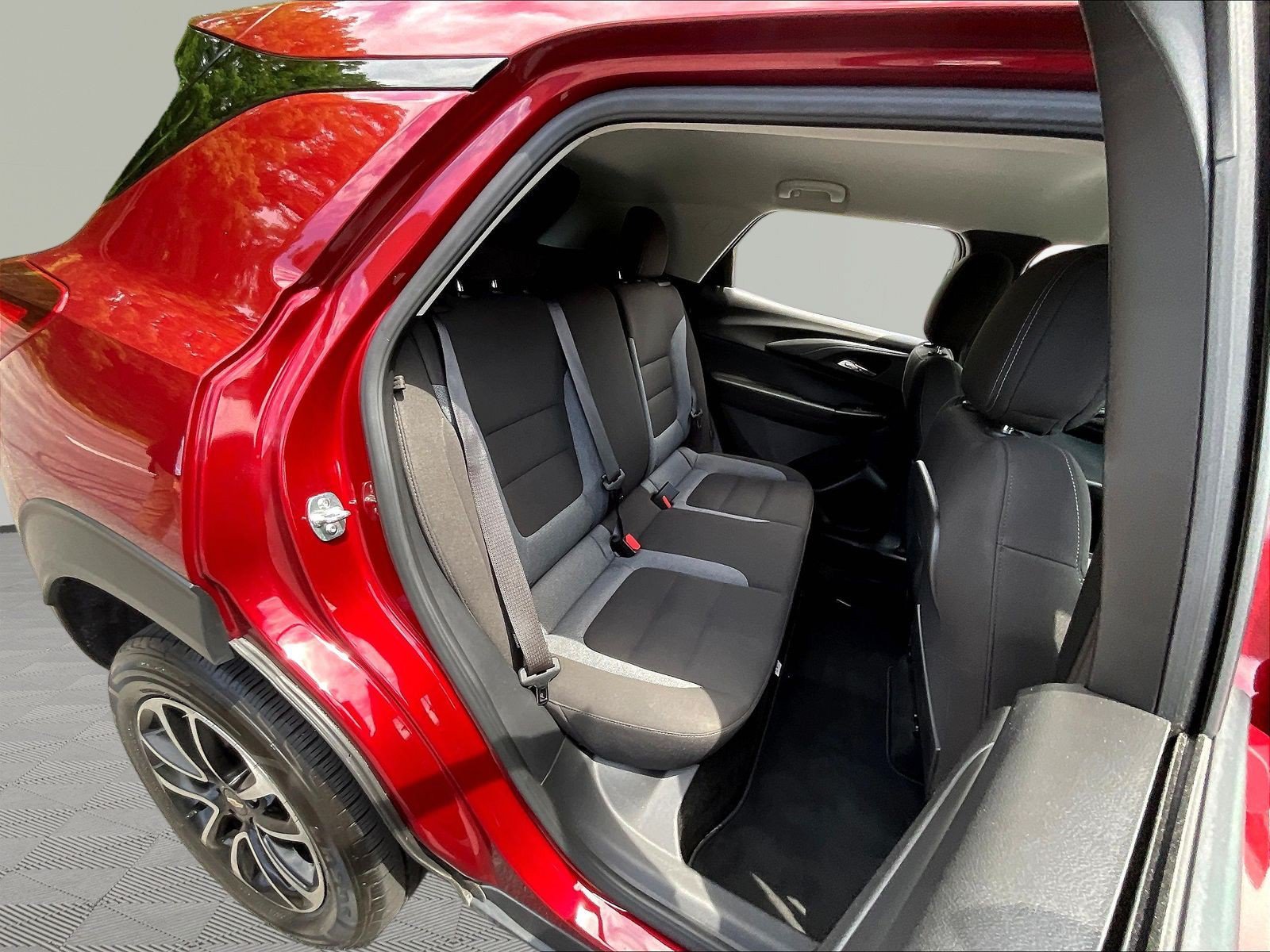 Used 2025 Chevrolet TrailBlazer LT FWD image 26