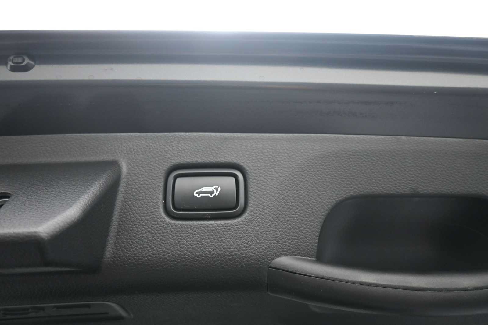 Used 2025 Kia Seltos SX w/ SX Sunroof Package AWD/4WD image 24