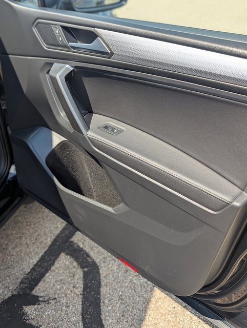 Used 2023 Volkswagen Tiguan S image 5