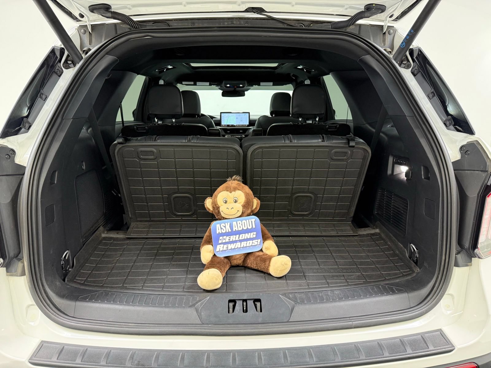 Used 2025 Ford Explorer ST w/ Sun And Sound Package AWD/4WD image 10