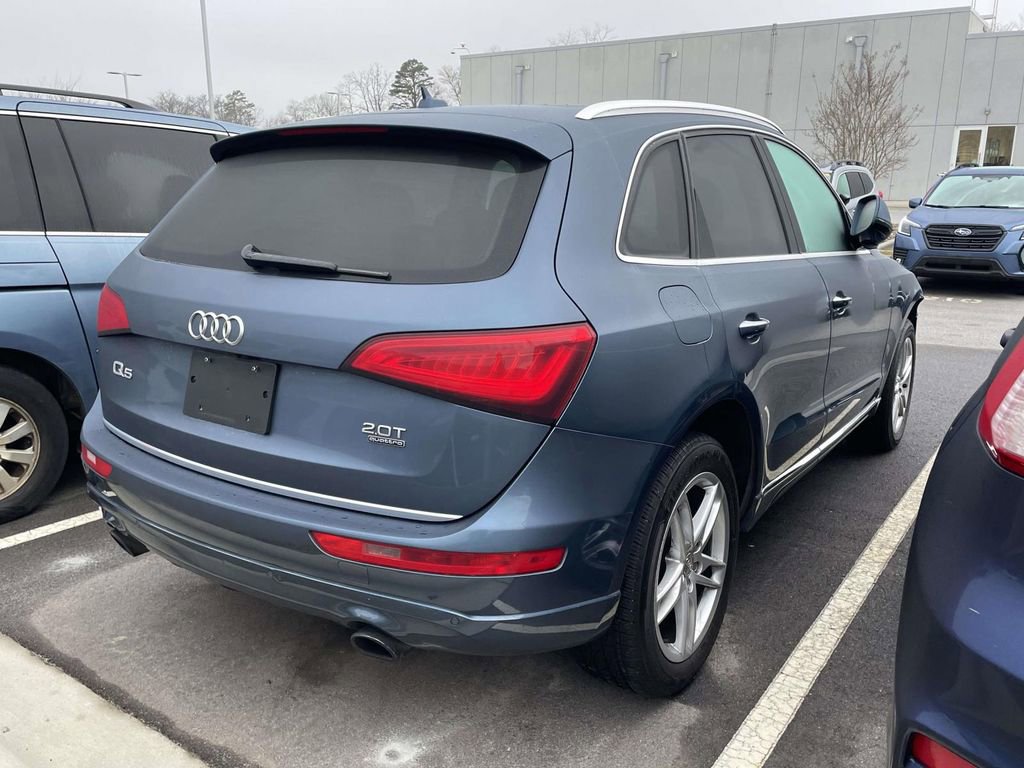 Used 2017 Audi Q5 2.0T Premium Plus w/ Technology Package image 4