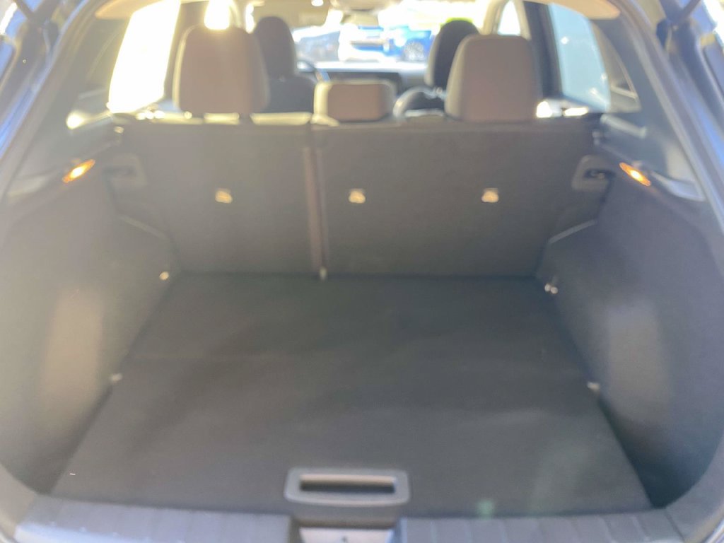 Used 2025 Nissan Kicks SV FWD image 29