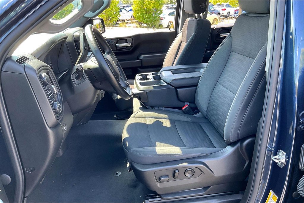 Used 2022 Chevrolet Silverado 1500 Custom AWD/4WD image 29
