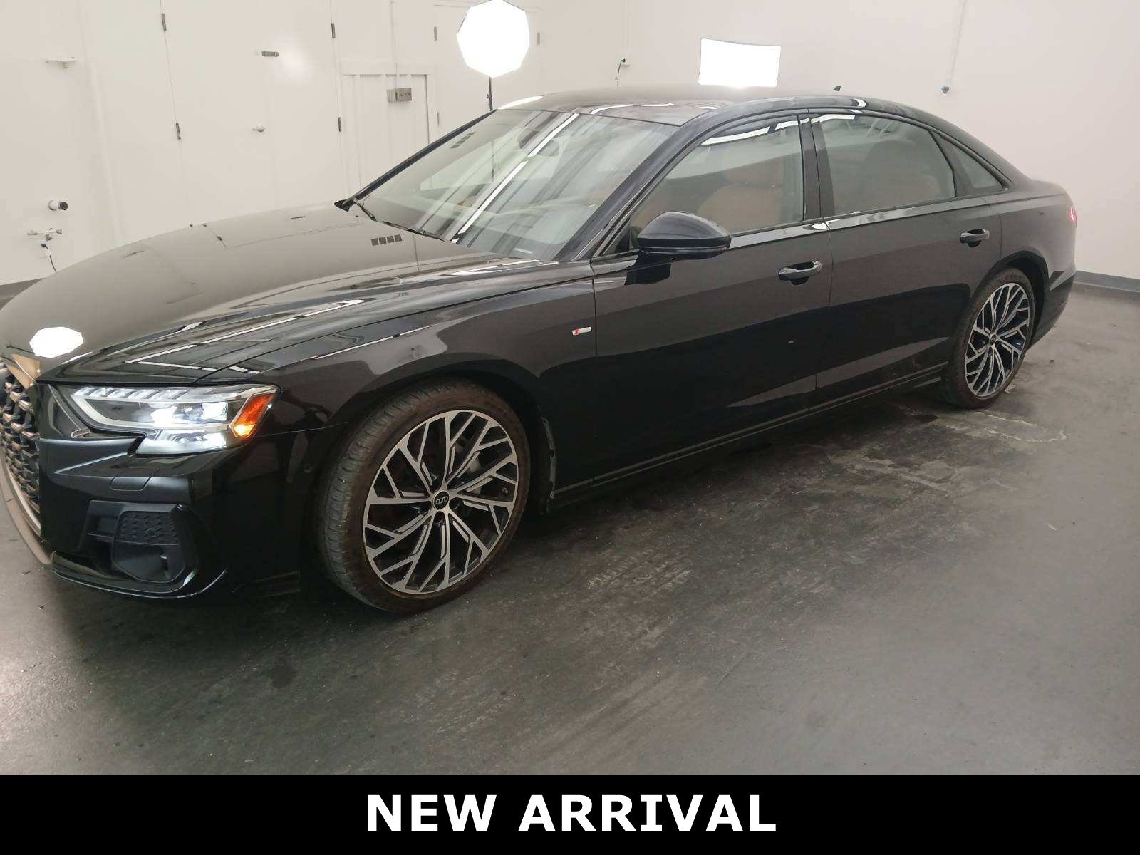 Used 2024 Audi A8 L 3.0T image 1
