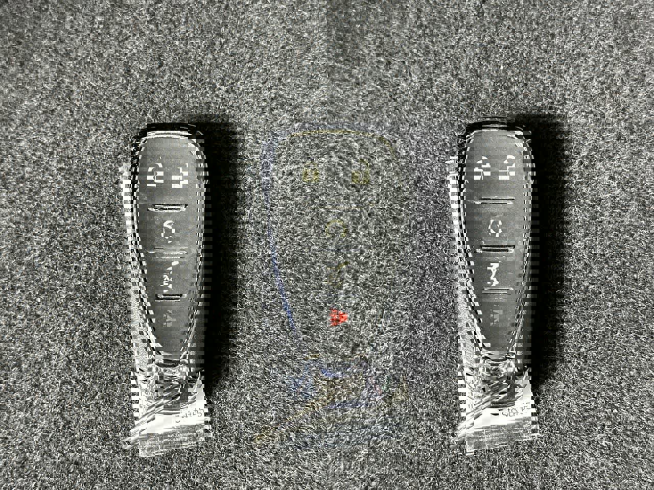 Used 2023 Chevrolet Traverse LT image 33