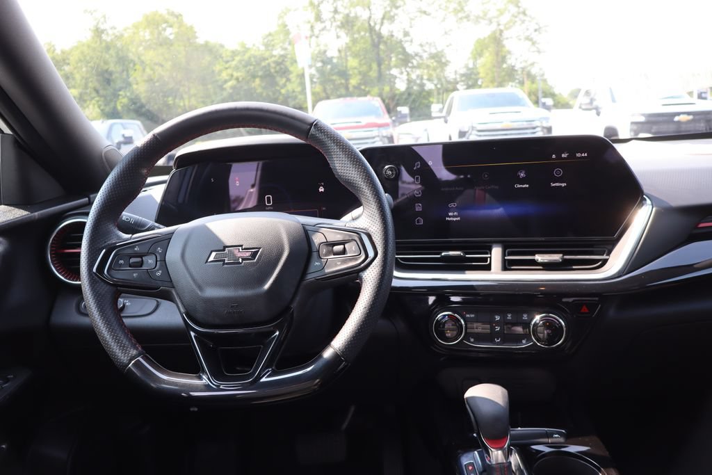 Used 2024 Chevrolet Trax RS w/ Driver Confidence Package FWD image 11