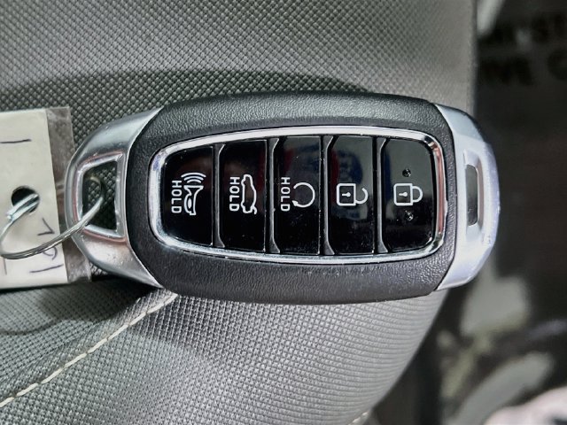 Used 2023 Hyundai Elantra SEL FWD image 33
