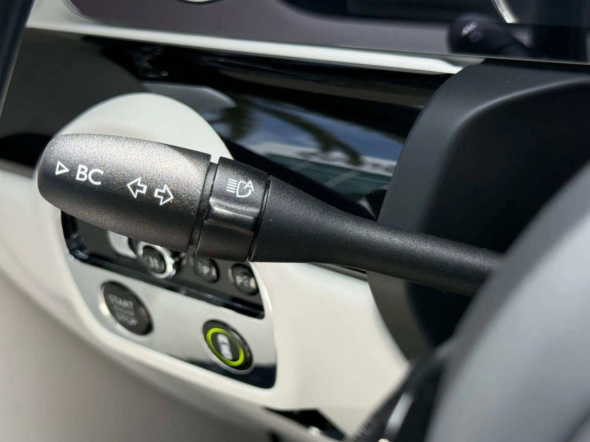 Used 2022 Rolls-Royce Ghost AWD/4WD image 57