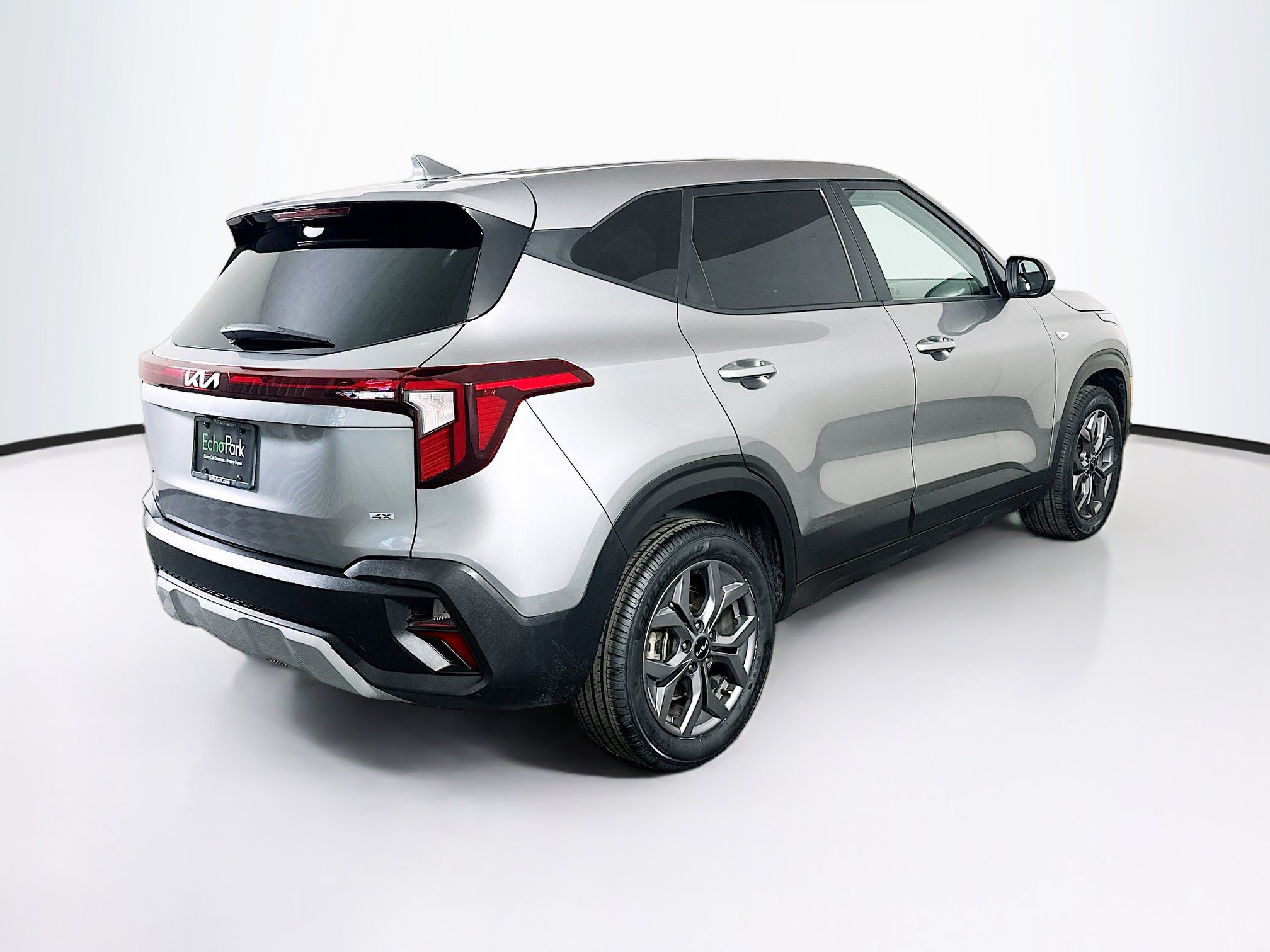 Used 2024 Kia Seltos LX AWD/4WD image 9
