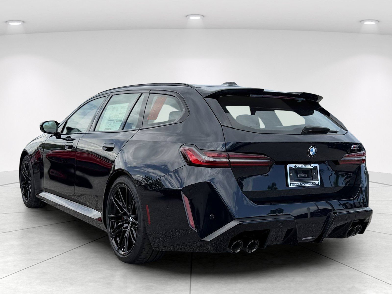 New 2027 BMW M5 Touring AWD/4WD image 5