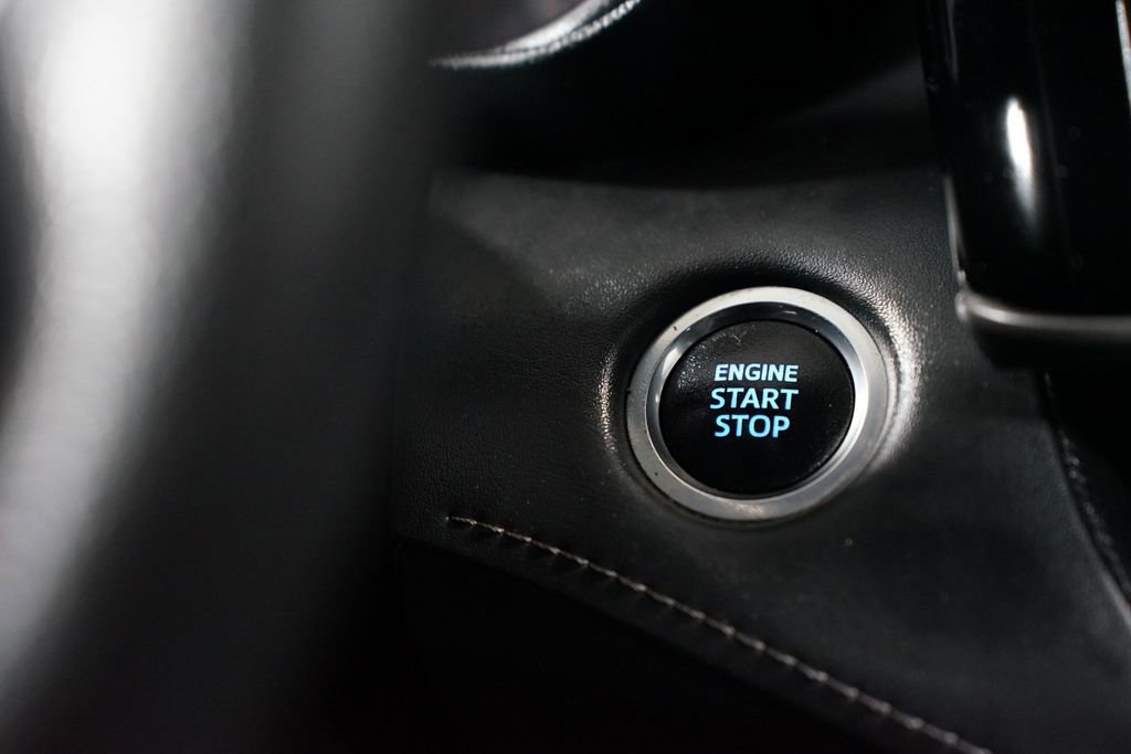 Used 2021 Toyota Highlander L image 22