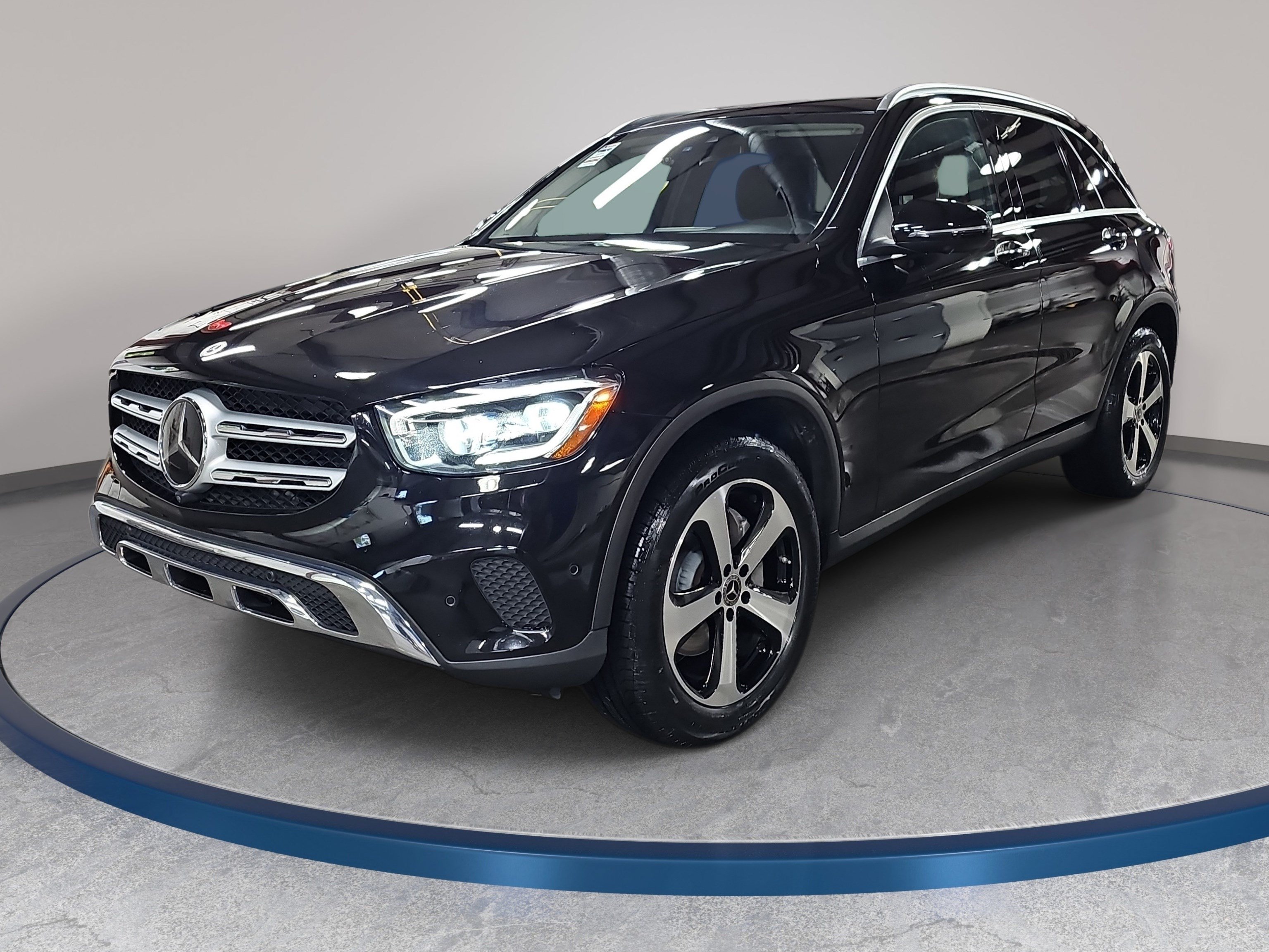 Used 2021 Mercedes-Benz GLC 300 4MATIC image 1