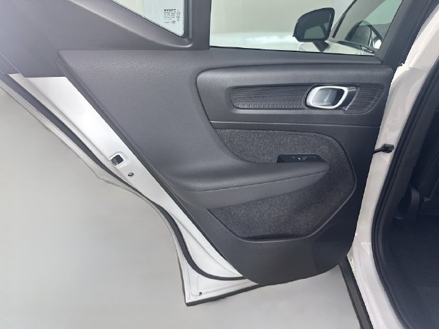 Used 2026 Volvo XC40 B5 Plus AWD/4WD image 25