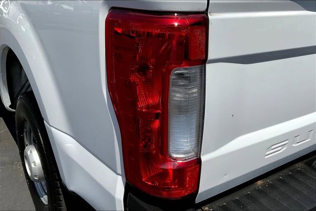 Certified 2019 Ford F350 XL w/ Power Equipment Group image 28