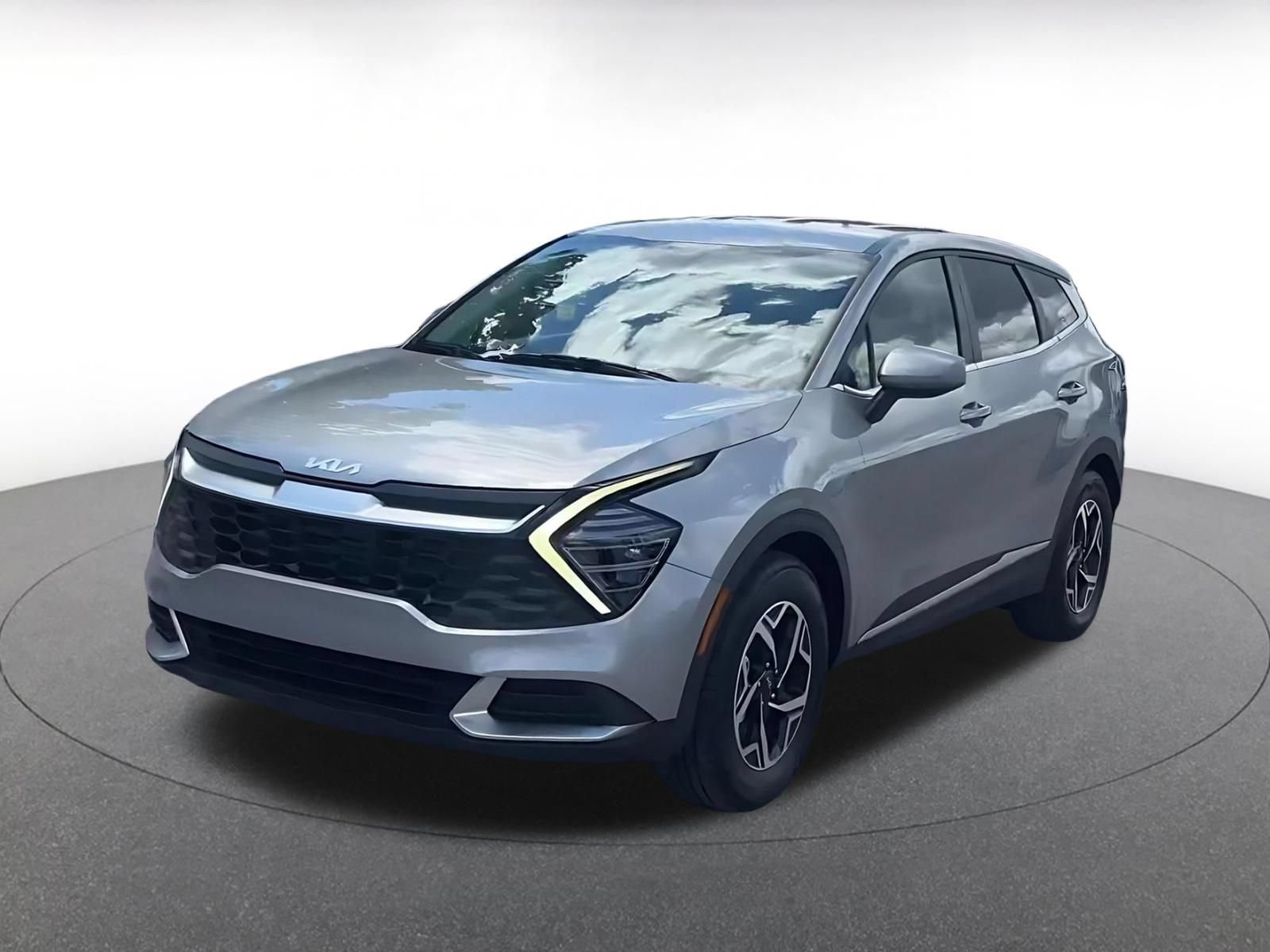 Used 2025 Nissan Rogue SV FWD image 7