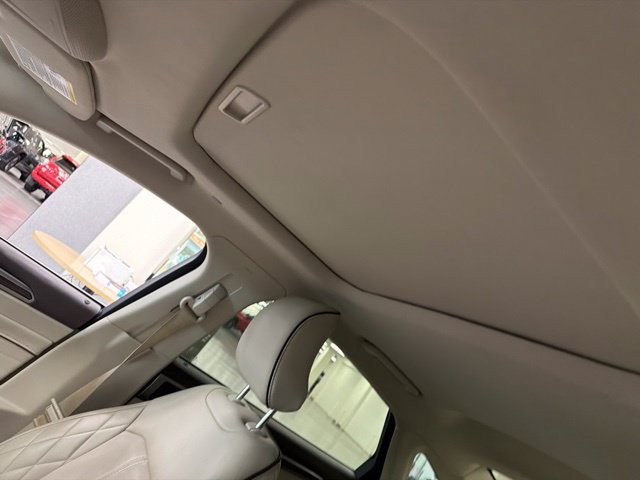 Used 2017 Ford Fusion Energi Platinum FWD image 26
