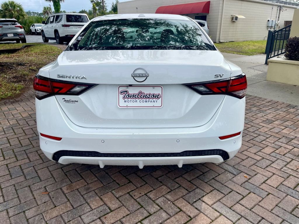 Used 2024 Nissan Sentra SV FWD image 4