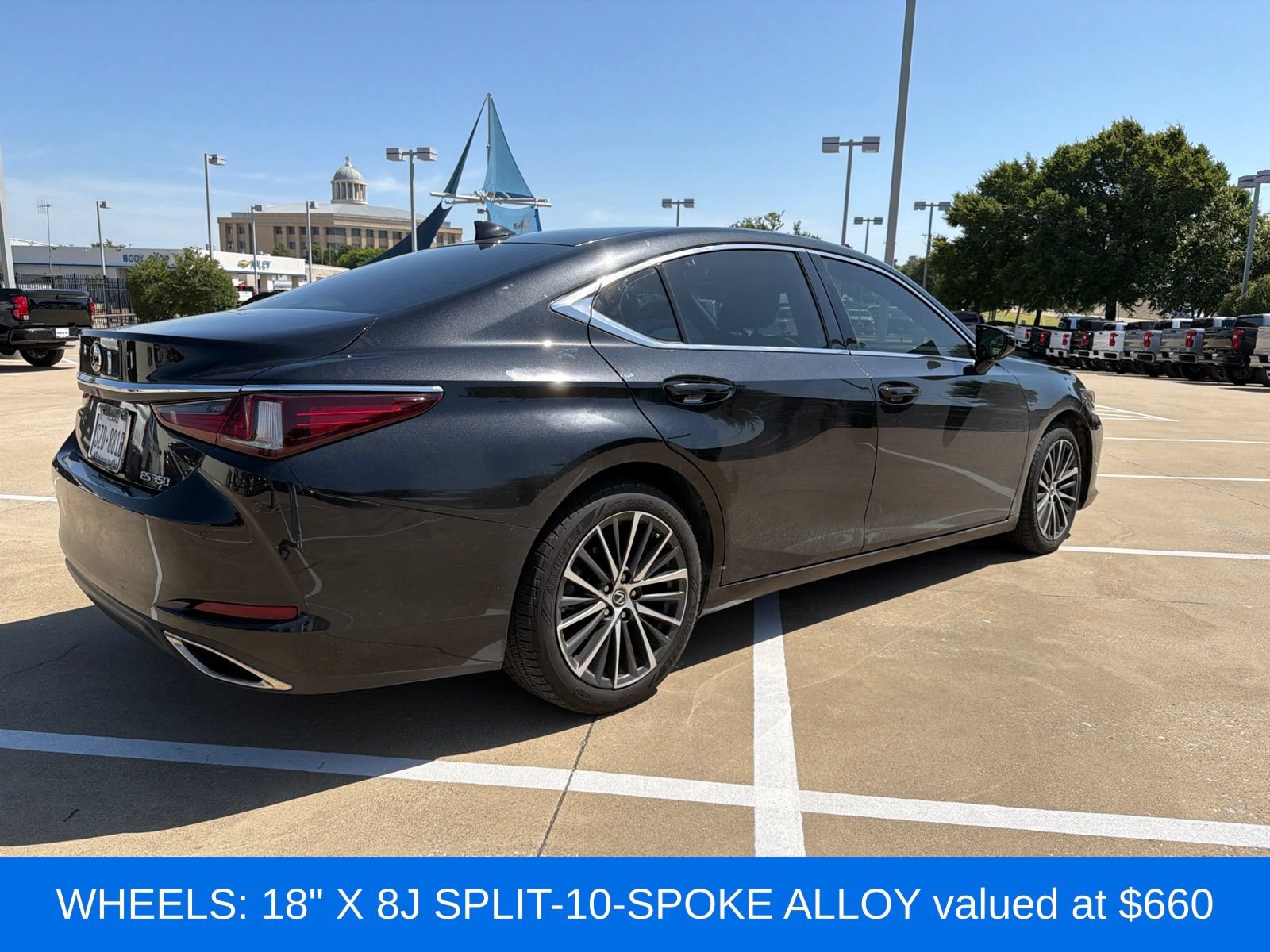 Used 2023 Lexus ES 350 w/ Premium Package FWD image 4