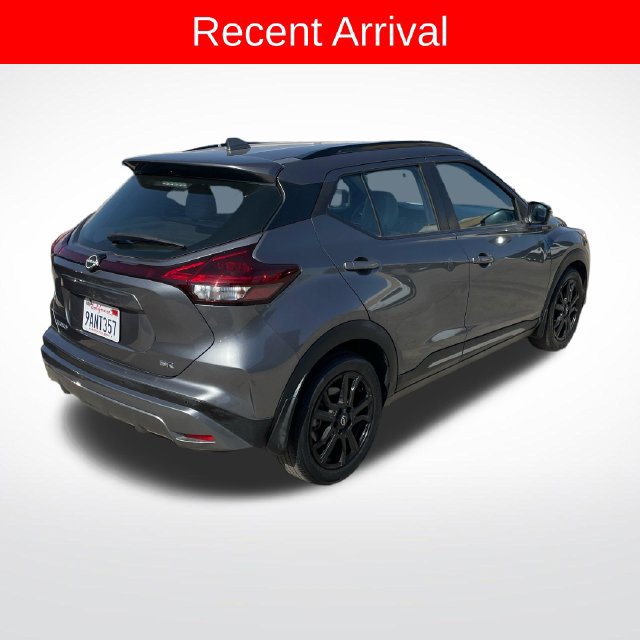 Used 2022 Nissan Kicks SR w/ Premium Package FWD image 3