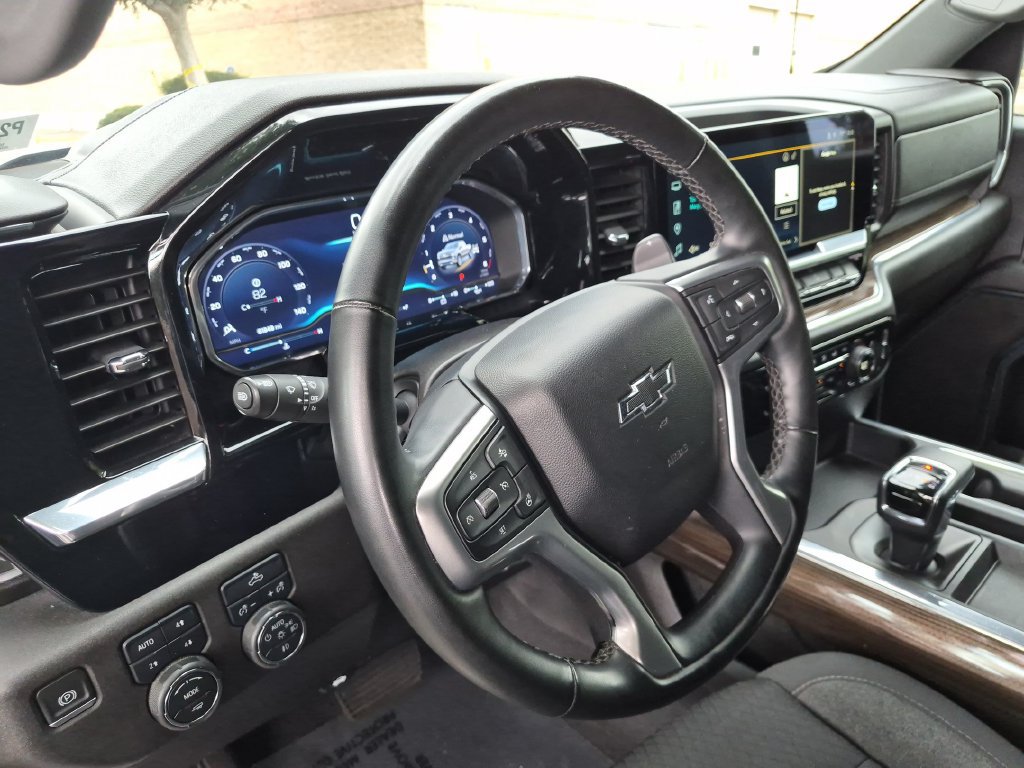 Used 2024 Chevrolet Silverado 1500 RST w/ Z71 Off-Road Package AWD/4WD image 14