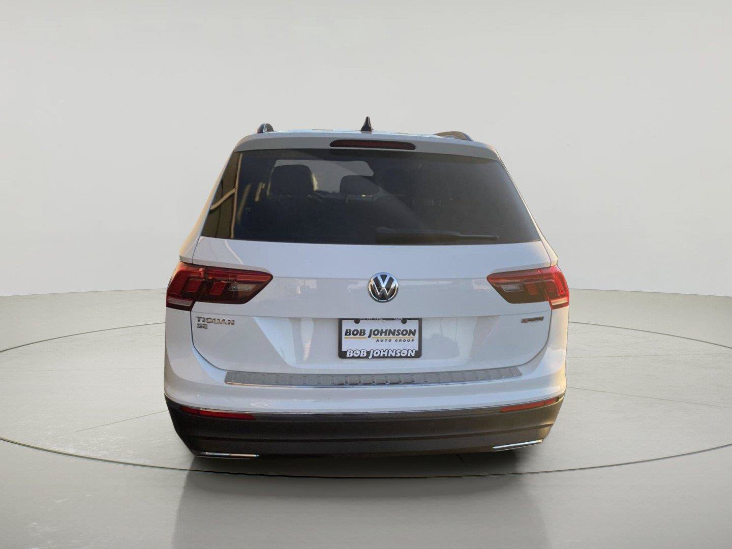 Used 2021 Volkswagen Tiguan SE w/ Panoramic Sunroof Package AWD/4WD image 6