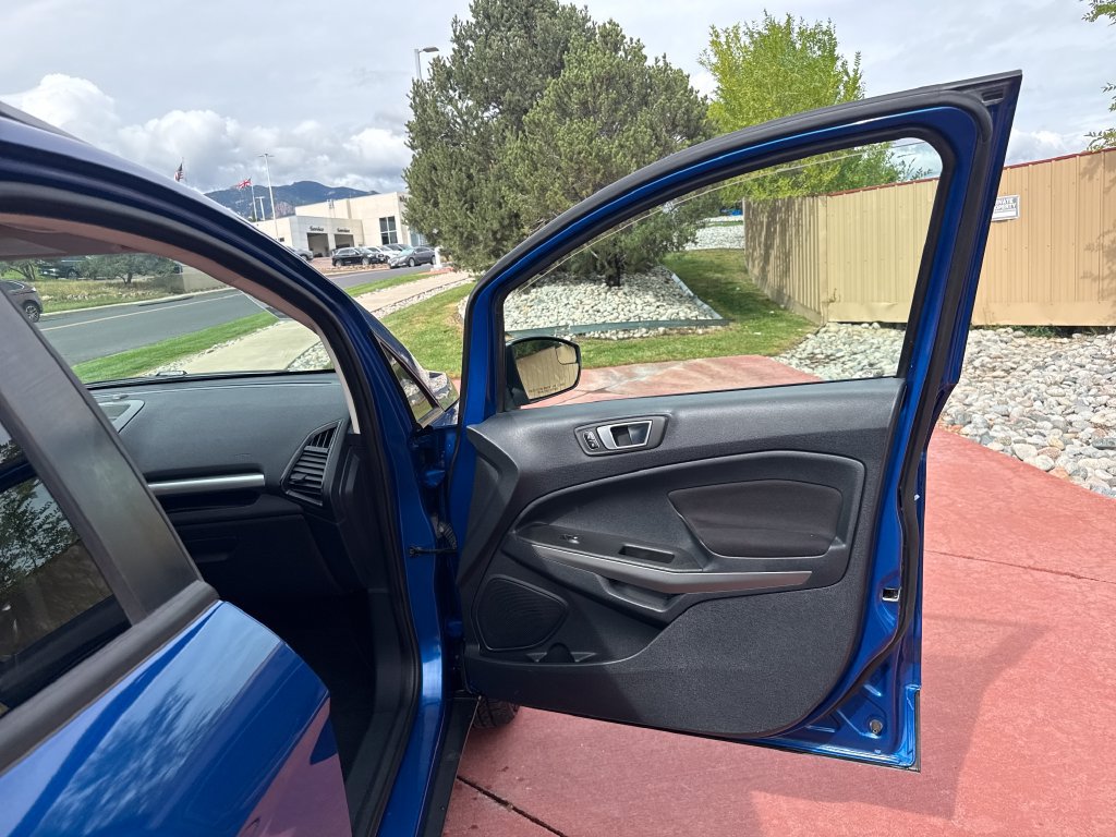 Used 2018 Ford EcoSport SE FWD image 29