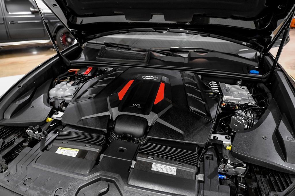 Used 2024 Audi SQ8 Premium Plus w/ Executive Package image 43
