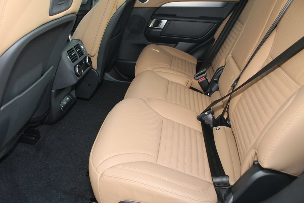 New 2026 Land Rover Discovery Limited Edition AWD/4WD image 5