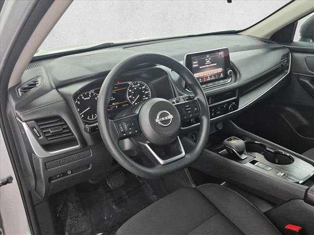 Used 2024 Nissan Rogue S FWD image 10