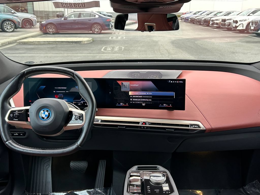 Used 2023 BMW iX xDrive50 AWD/4WD image 35