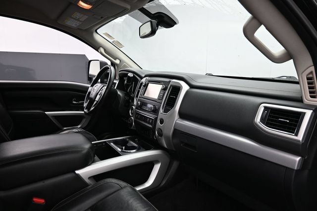 Used 2017 Nissan Titan PRO-4X w/ Pro-4x Convenience Package AWD/4WD image 30