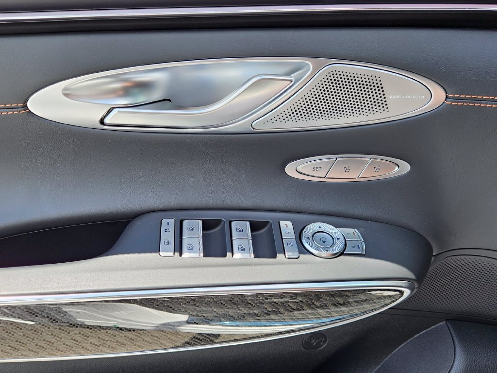 New 2026 Genesis GV70 3.5T Sport Prestige AWD/4WD image 33