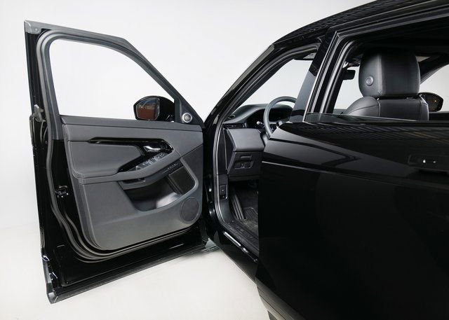 Used 2025 Land Rover Range Rover Evoque S image 23