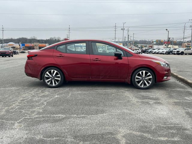 Used 2020 Nissan Versa SR w/ Convenience Package image 2