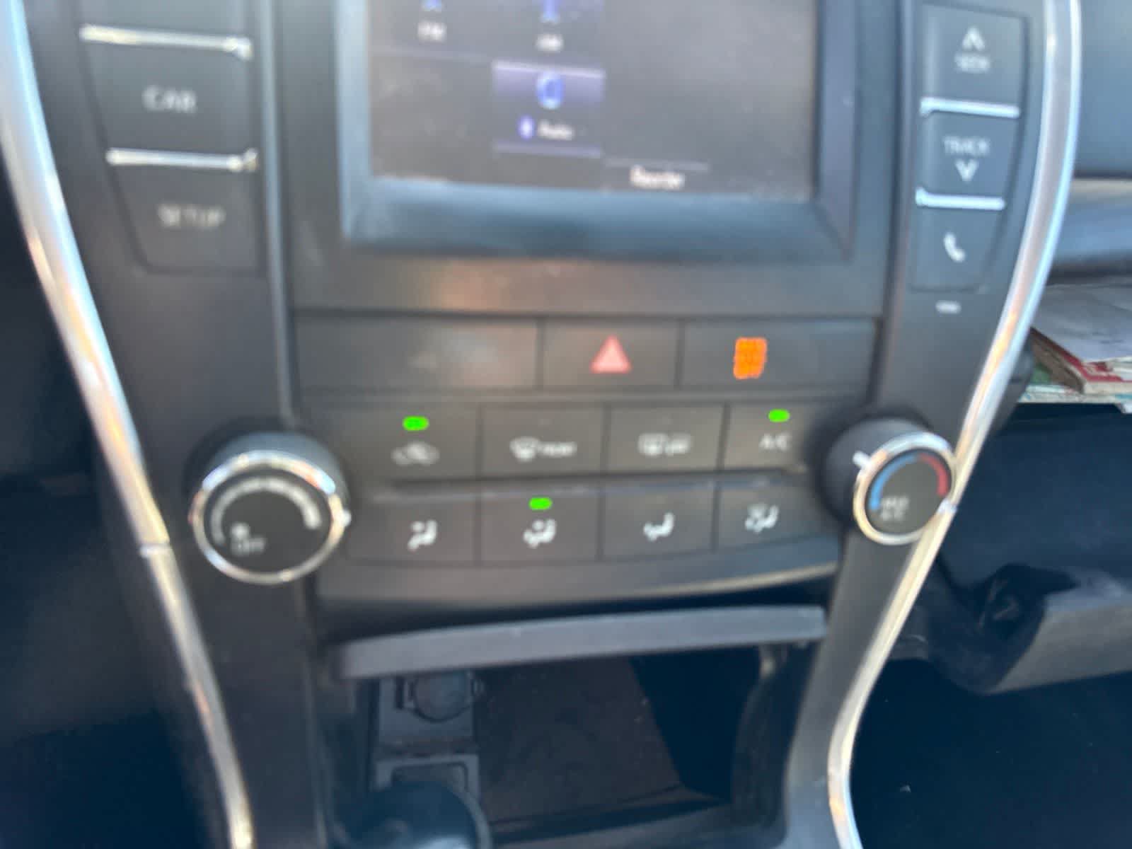 Used 2015 Toyota Camry LE FWD image 26