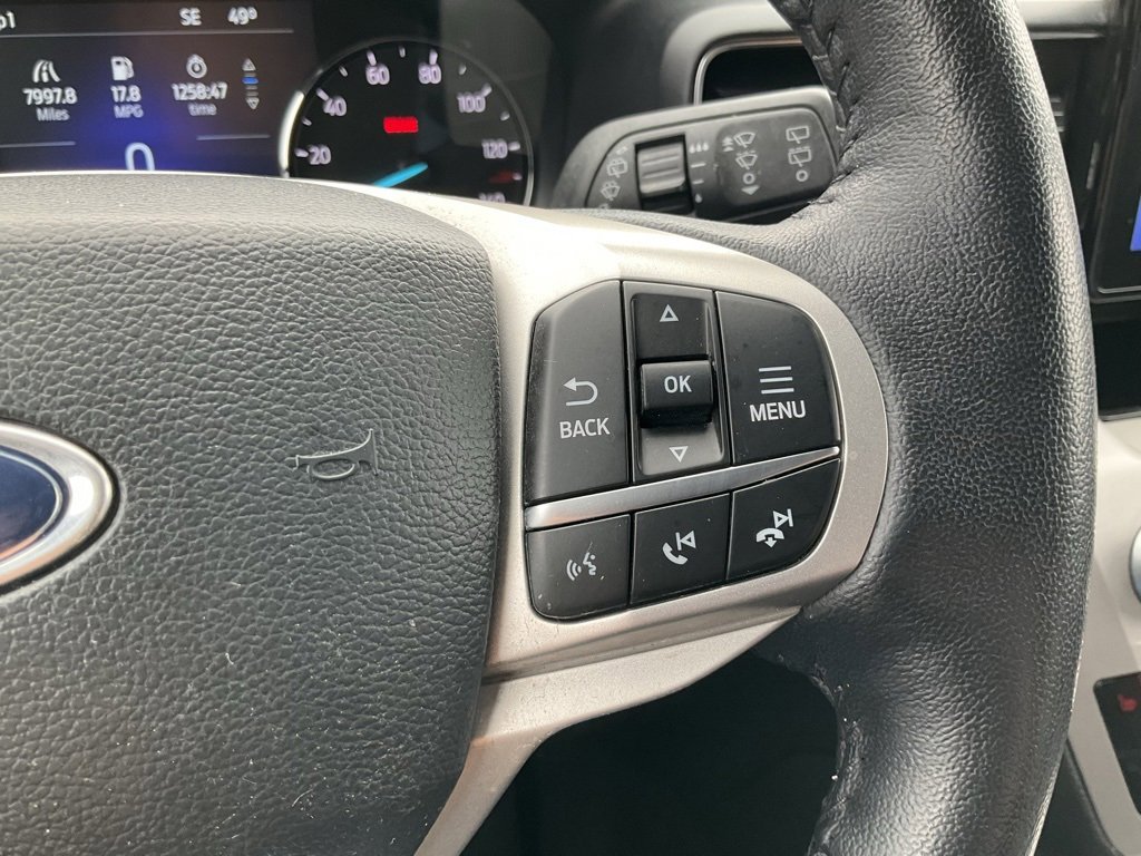 Used 2023 Ford Explorer XLT w/ Equipment Group 202A image 6