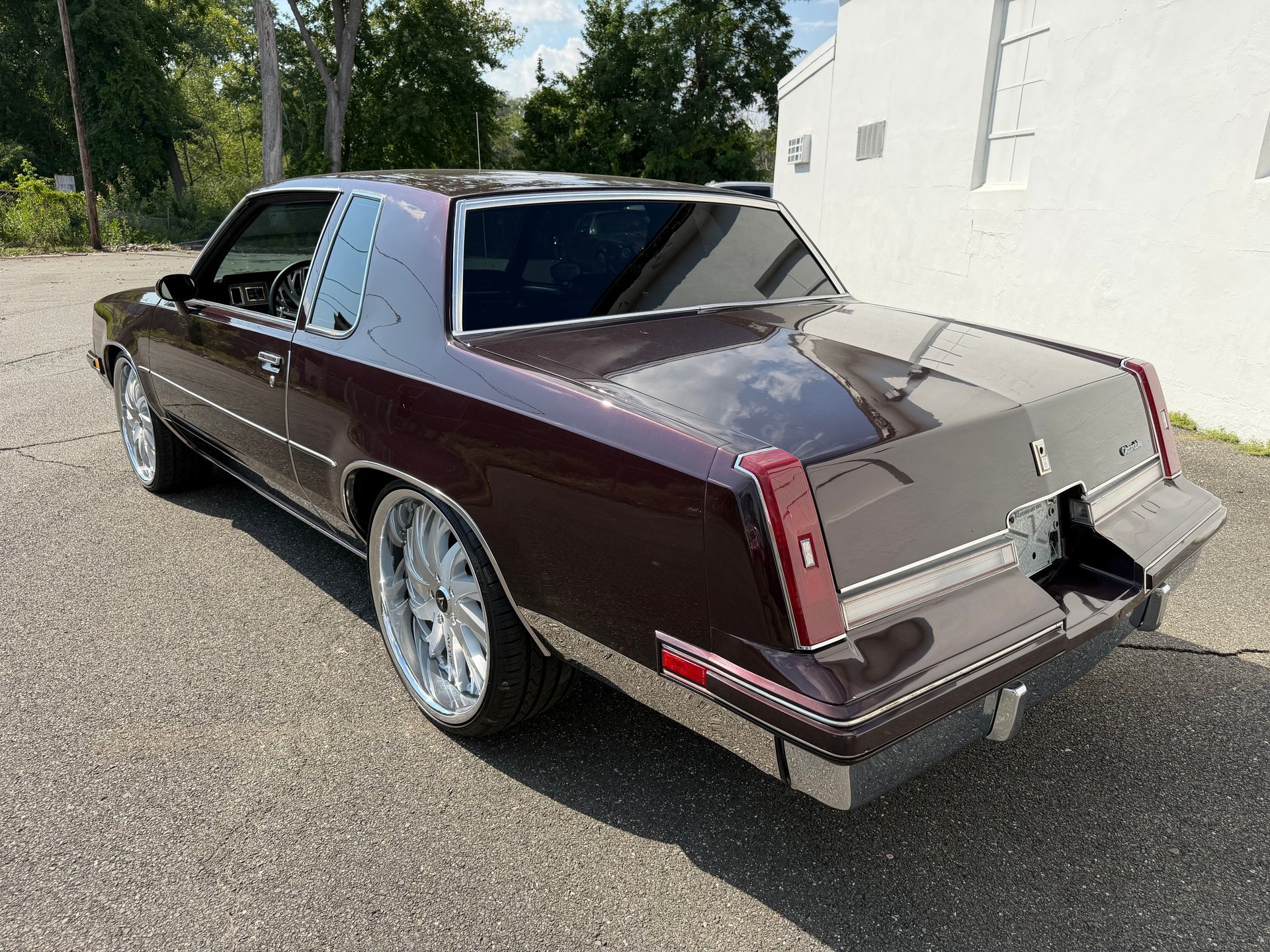 Used 1988 Oldsmobile Cutlass Supreme Classic RWD image 5